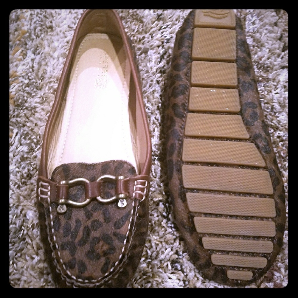 Sperry Cheetah print fur loafers